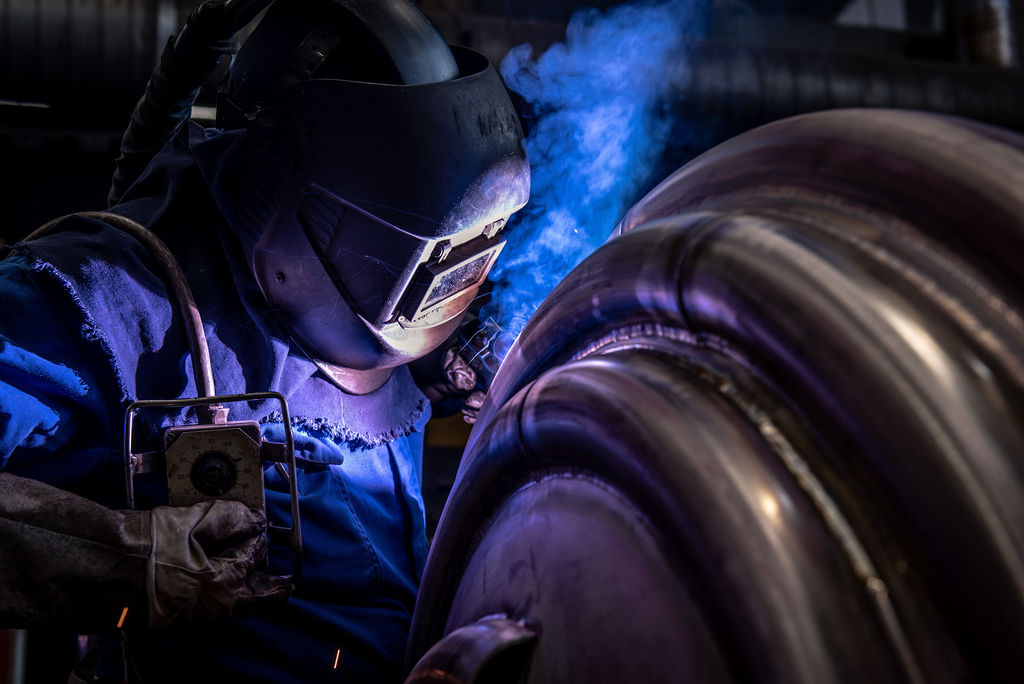 MIG lasser | Oostendorp Apparatenbouw bv